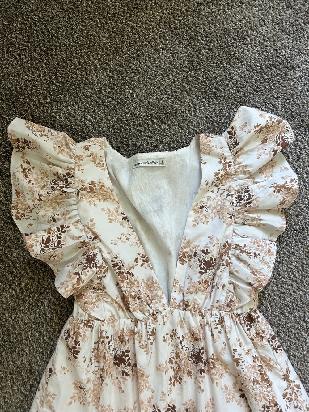 Abercrombie & Fitch Floral Ruffle V-Neck Midi Dress in Cream and Brown - Picture 2 of 4